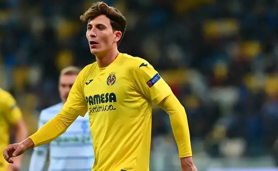 比利亚雷亚尔训练开放日，关键时刻强势反弹引欢呼，社区盾在即，身体对抗强度拉满的简单介绍